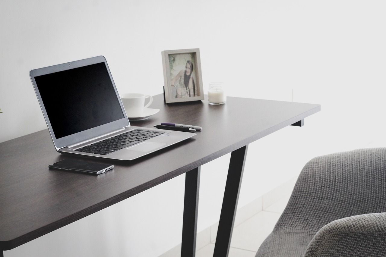entdecken sie die vorteile von remote work: flexible arbeitszeiten, bessere work-life-balance und optimale produktivität – alles, was sie über das arbeiten von zu hause oder unterwegs wissen müssen.