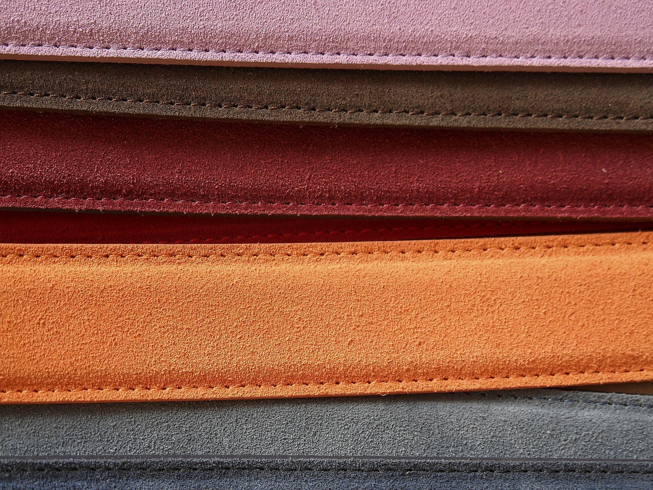 entdecken sie unsere breite auswahl an hochwertigen gürteln für jeden anlass. von eleganten ledergürteln bis hin zu lässigen modischen designs – finden sie den perfekten gürtel, der ihrem stil und ihrer persönlichkeit entspricht.